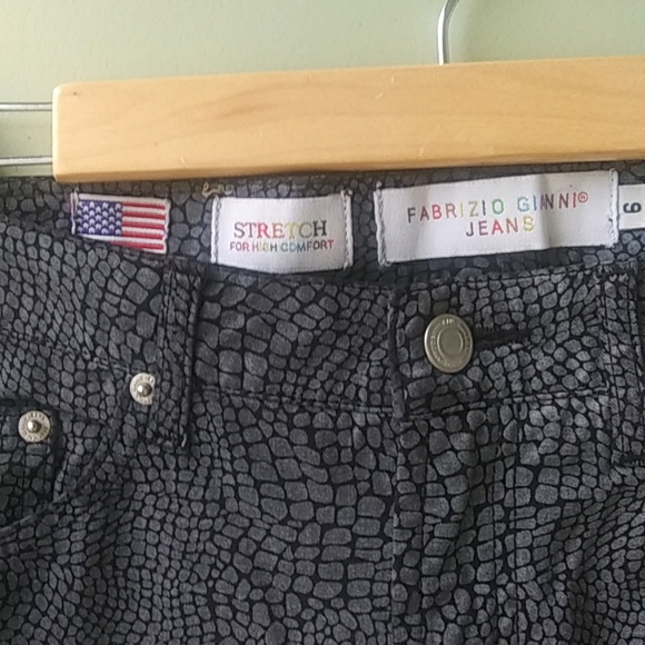 Fabrizio Gianni Jeans SZ 6 Dark Gray and Black Alligator Crocodile Print - Picture 2 of 5